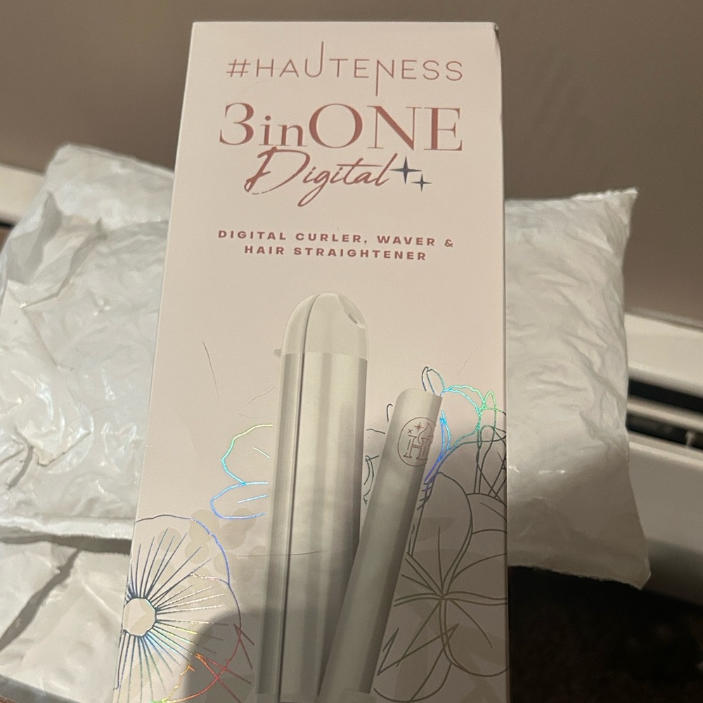 #HAUTENESS 3-in-1 Digital Hair Styler in Light Pink